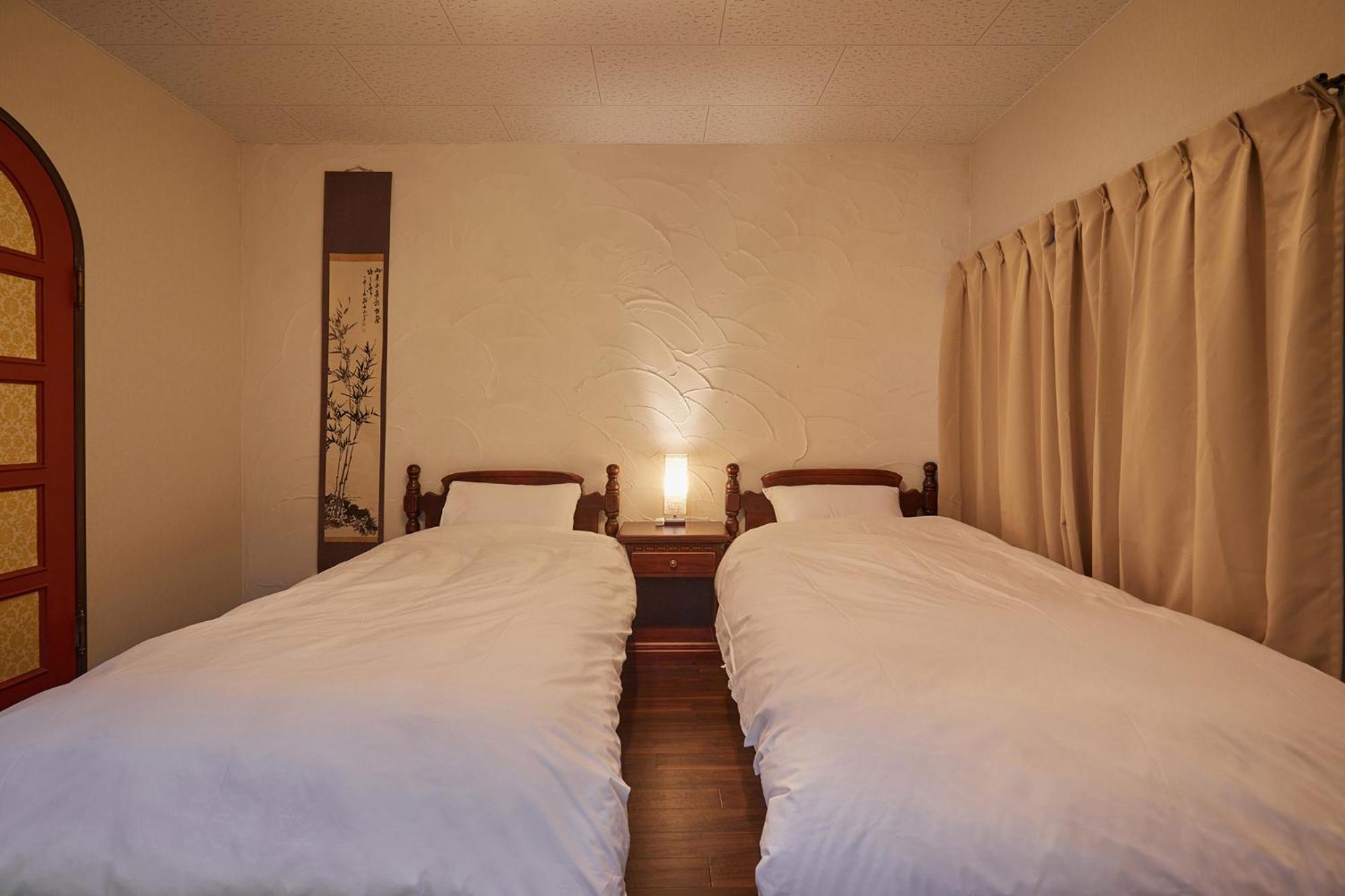 Villa Hakone Kabuto 古民家旅館 150平米 バス停迄一分 準天然温泉 最大12名 Luaran gambar